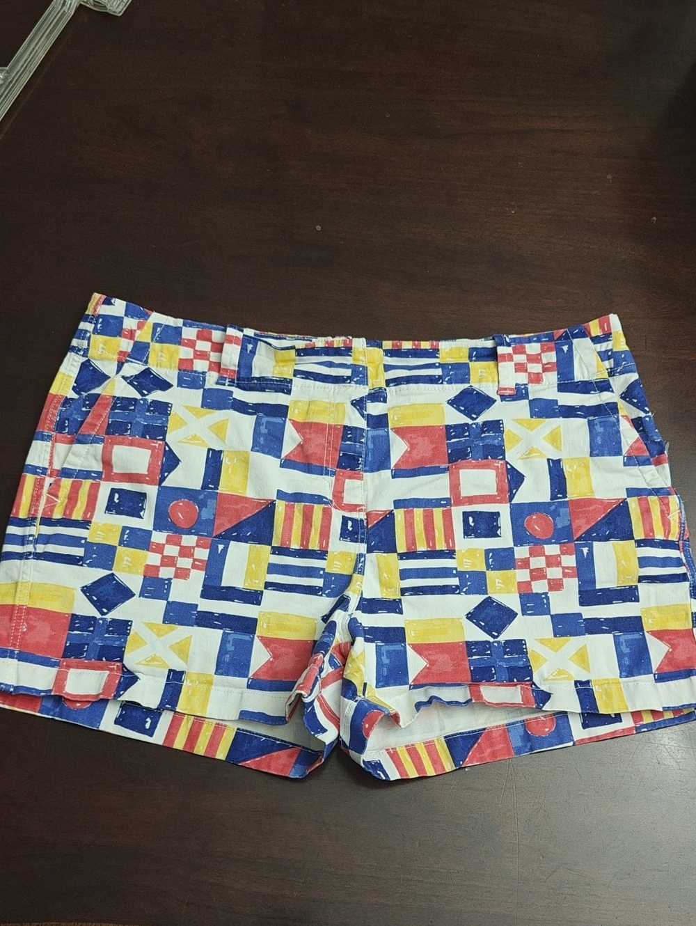 Vineyard Vines Stretch Nautical Flag Shorts - Red, Blue, & Yellow Sz 16 Women's